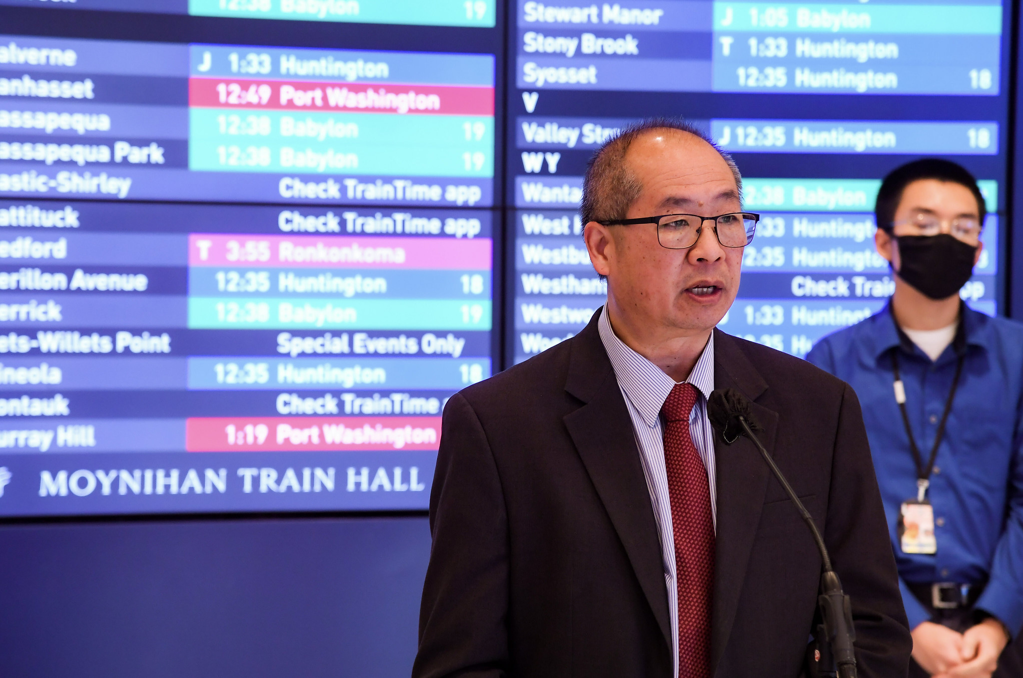LIRR President Phil Eng announces update to LIRR TrainTime app at Moynihan Train Hall