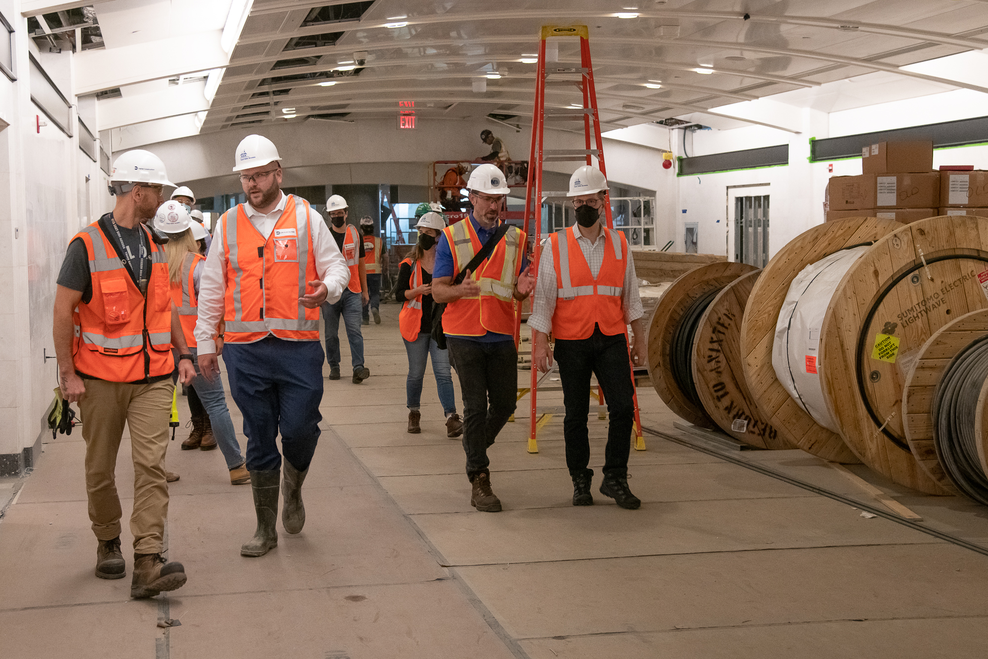PHOTOS: MTA Project Team and Manhattan Borough President Tour Grand Central Madison 